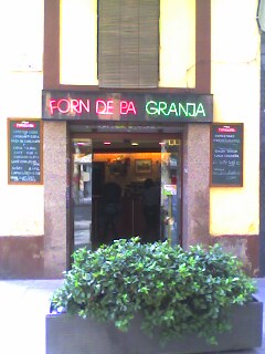 ENTRADA  A LA CAFETERIA-GRANJA